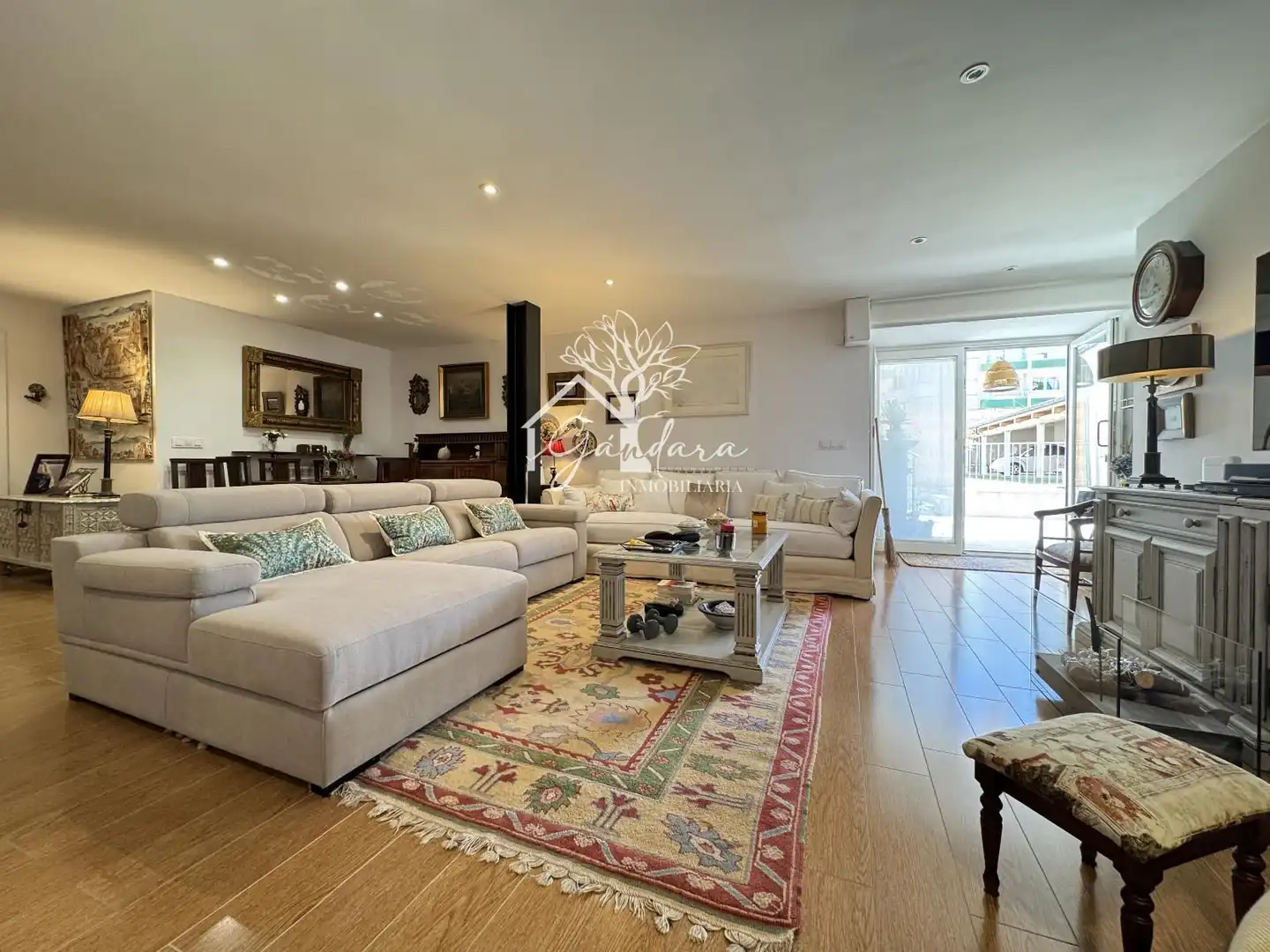 Wohnzimmer von Wohnung zum Verkauf in Ares mit Heizung, Terrasse und Ofen