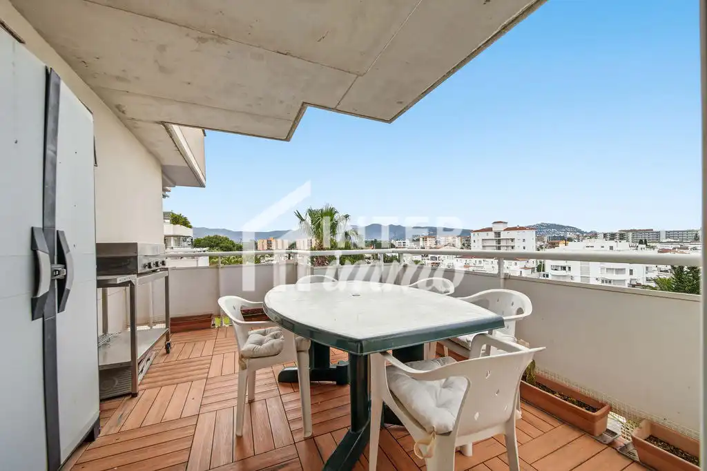 Apartment mit Pool zum Verkauf in Avenida PORT CANIGÓ 15