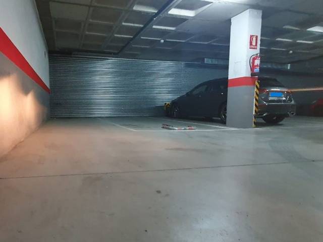 Garaje en Alquiler en Calle Calcio, 20 en Butarque