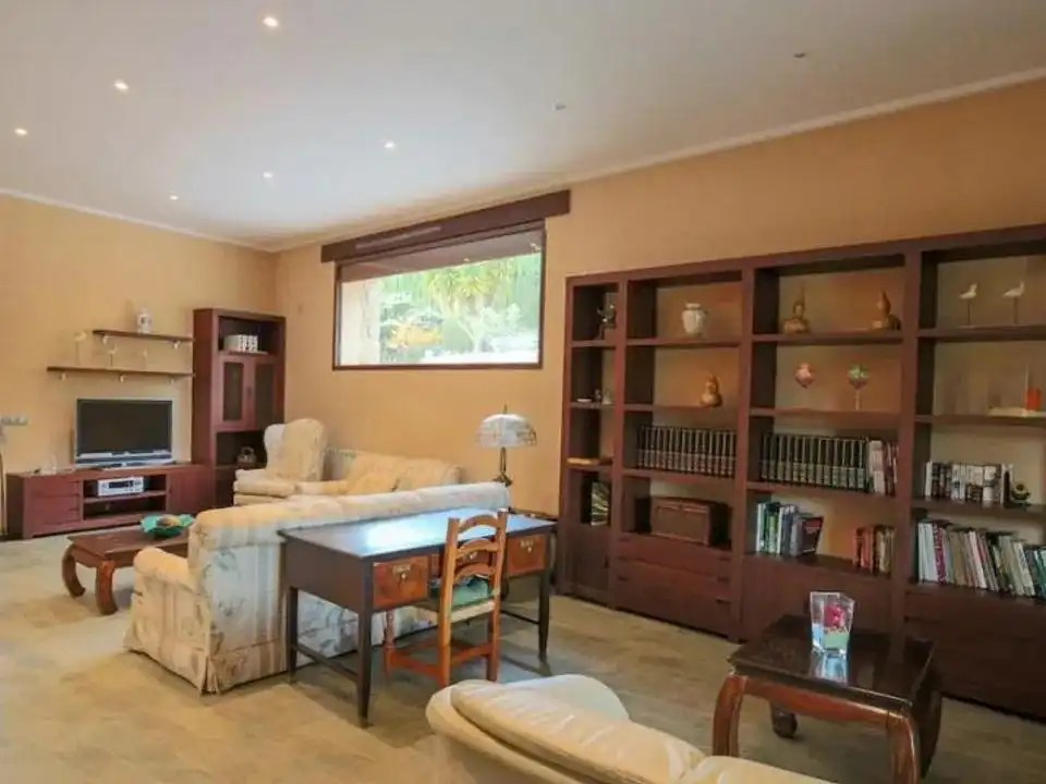 Country house zum Verkauf in Las Rotas / Les Rotes