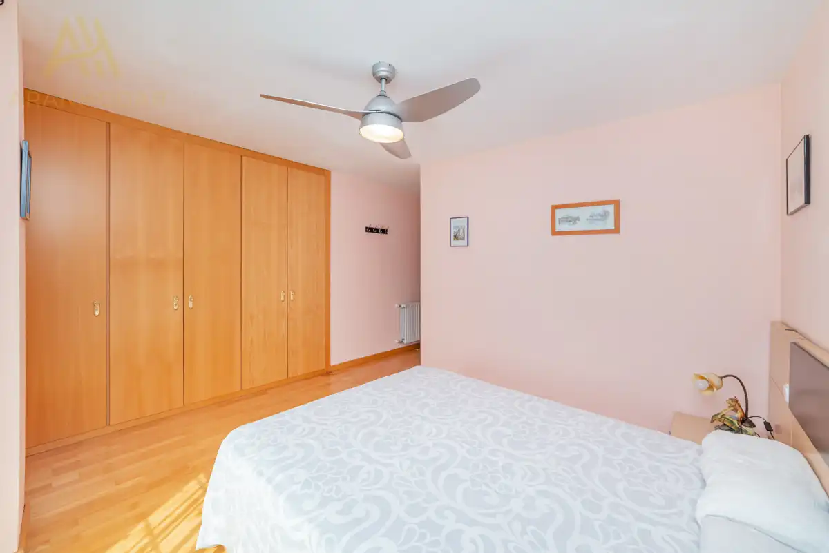 Detached house with terrace for sale in Calle de Islas Galapagos, imagen 12