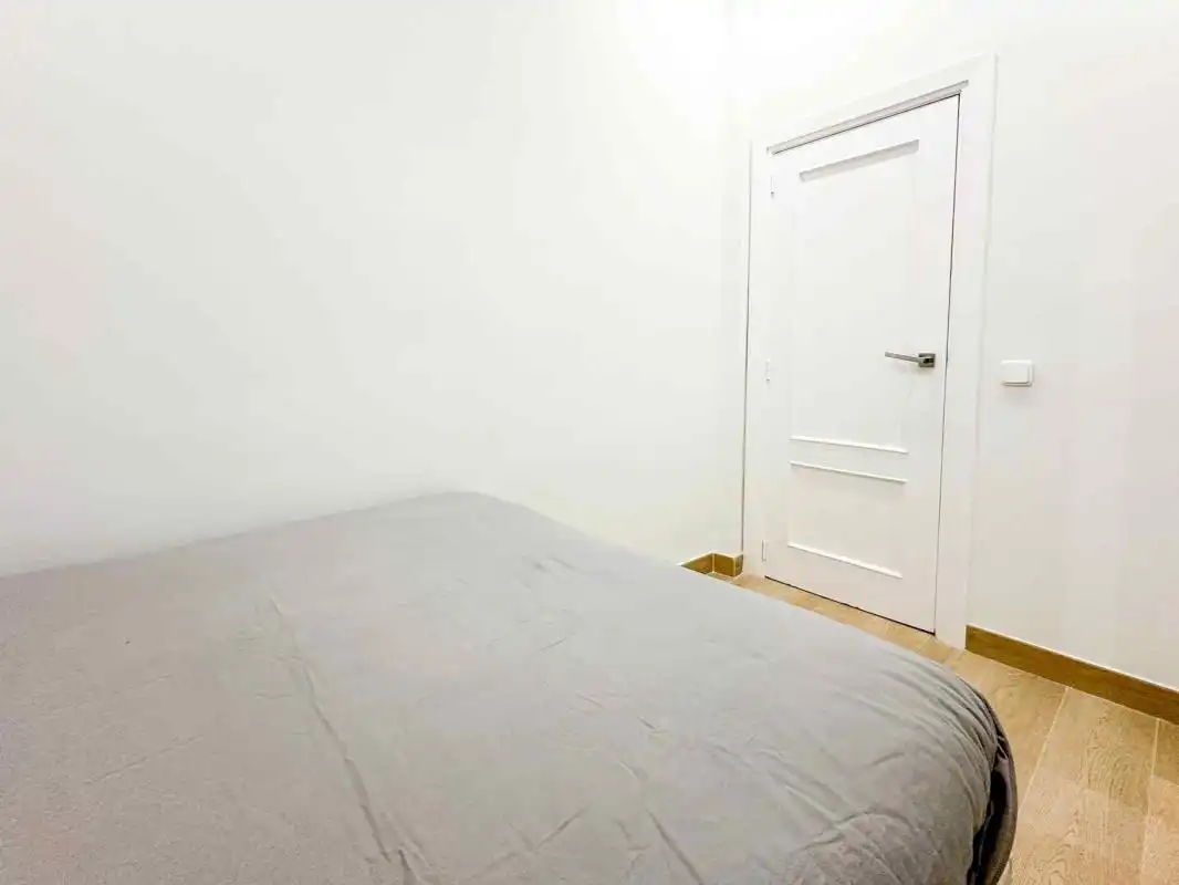 Habitación de Planta baja de alquiler en Madrid con Calefacción y Amueblado