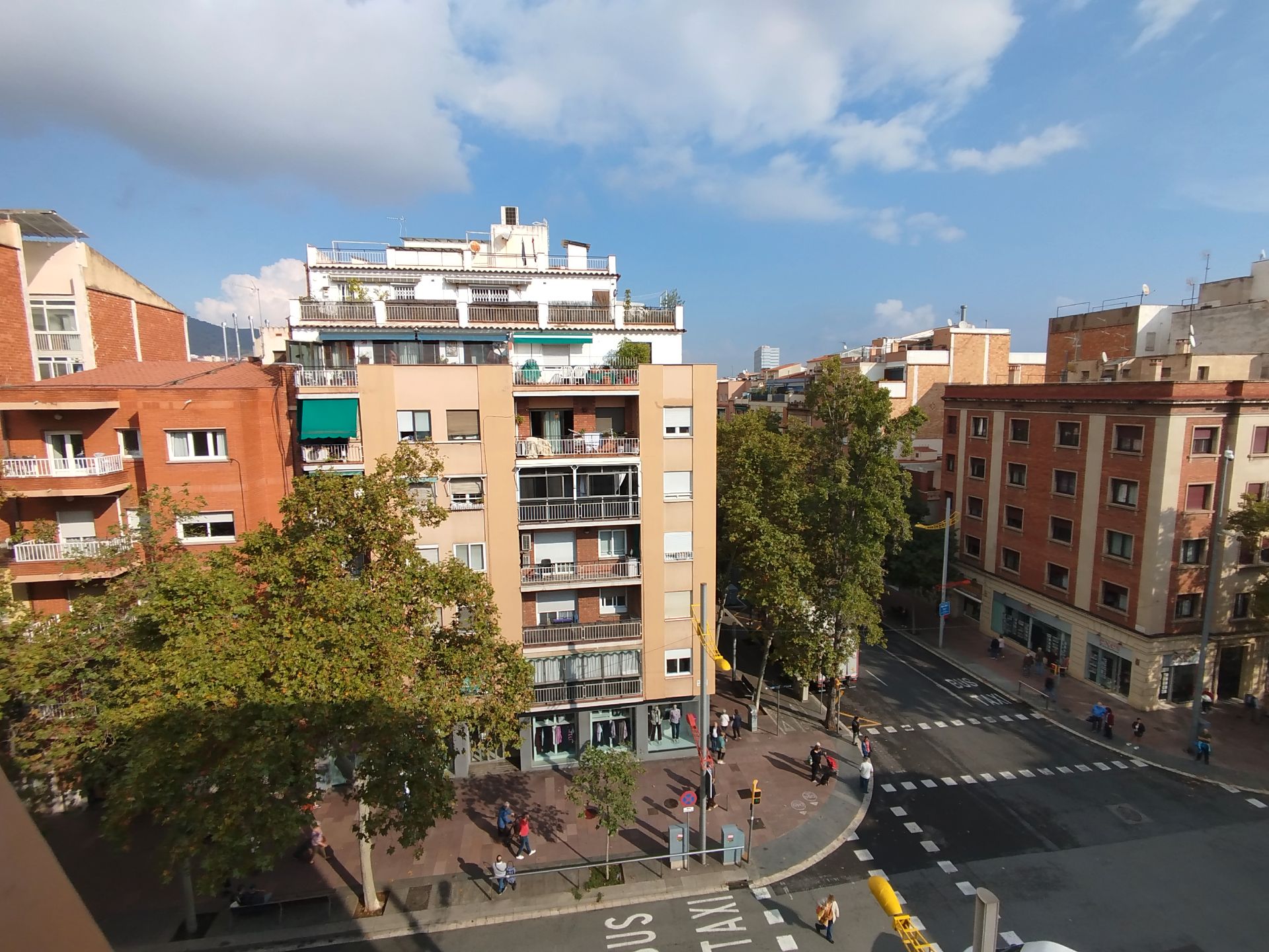 Vista exterior de Piso en venta en  Barcelona Capital con Calefacción y Balcón