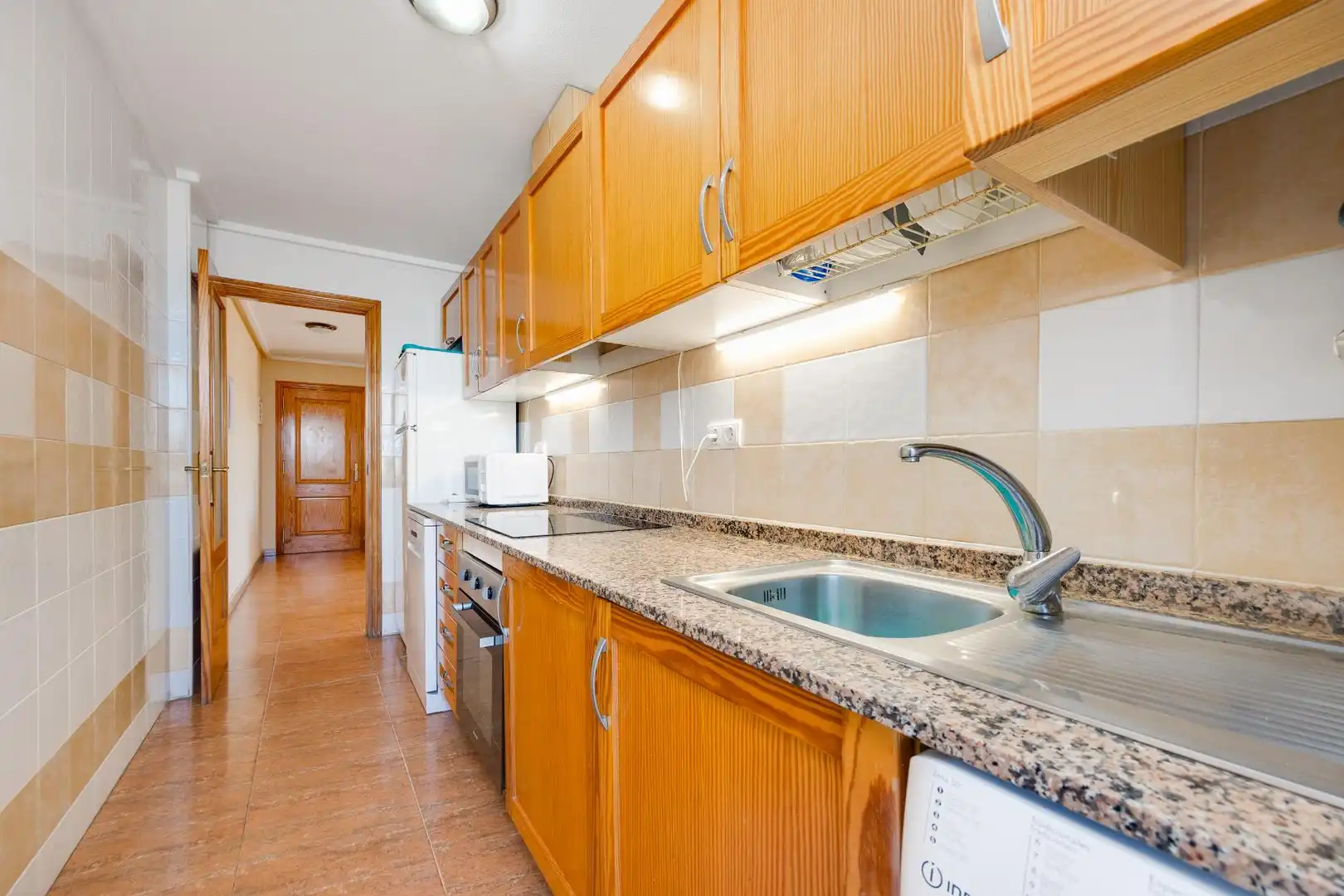 Cocina de Apartamento en venta en Torrevieja con Terraza, Amueblado y Piscina comunitaria
