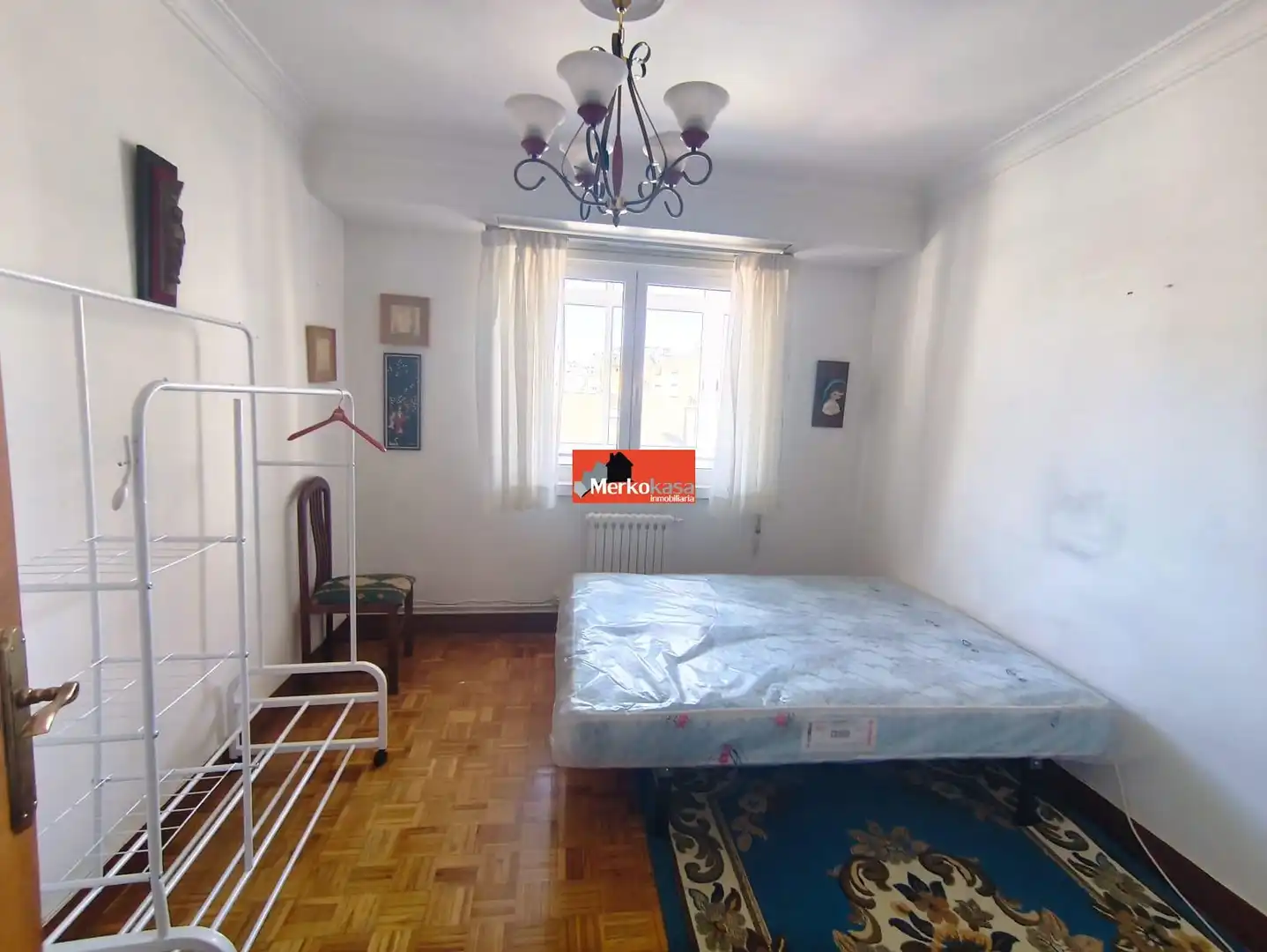 Schlafzimmer von Wohnung zur Miete in Lugo mit Heizung und Möbliert