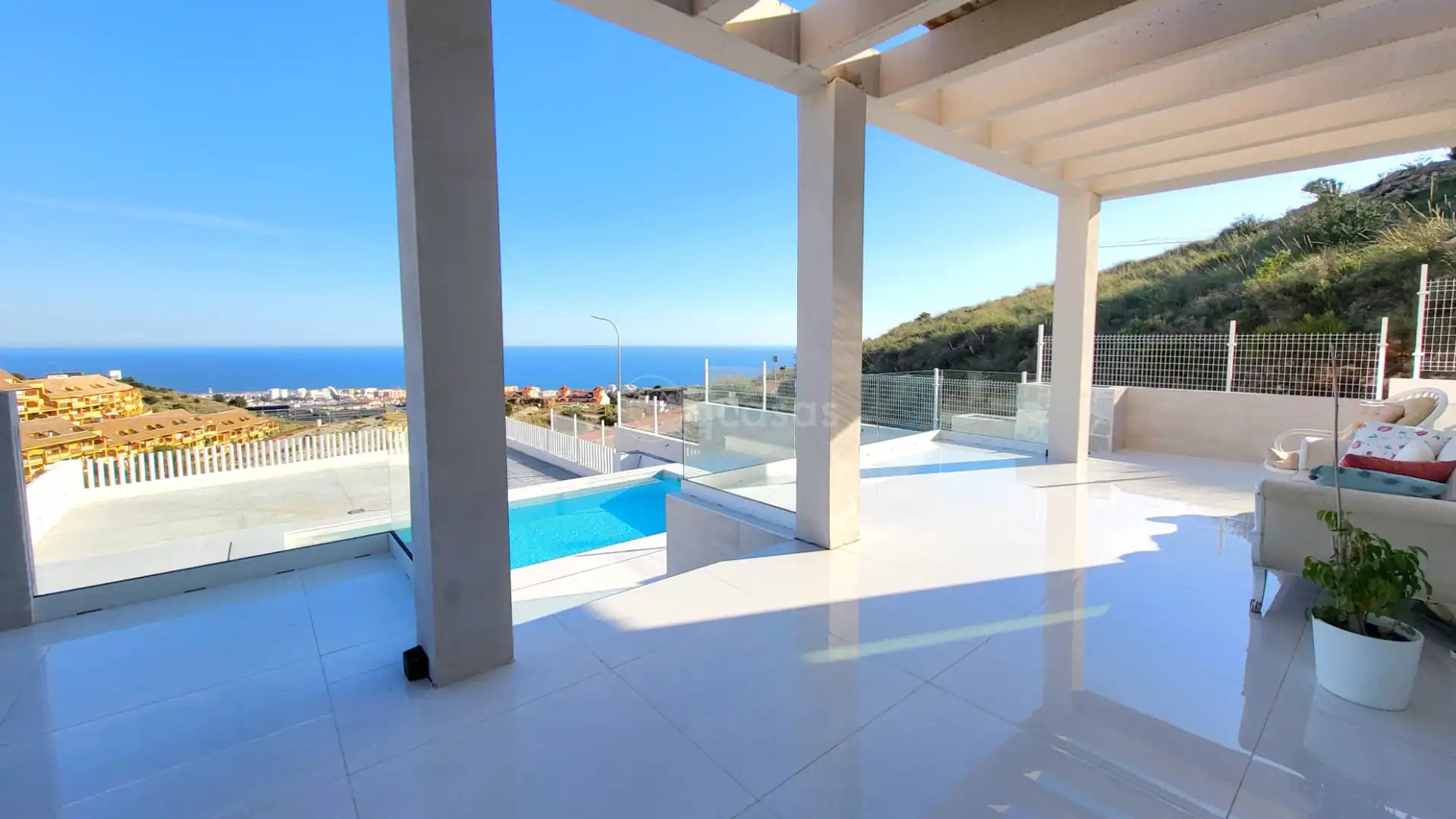 Vista exterior de Casa o chalet en venta en Benalmádena con Aire acondicionado, Calefacción y Jardín privado