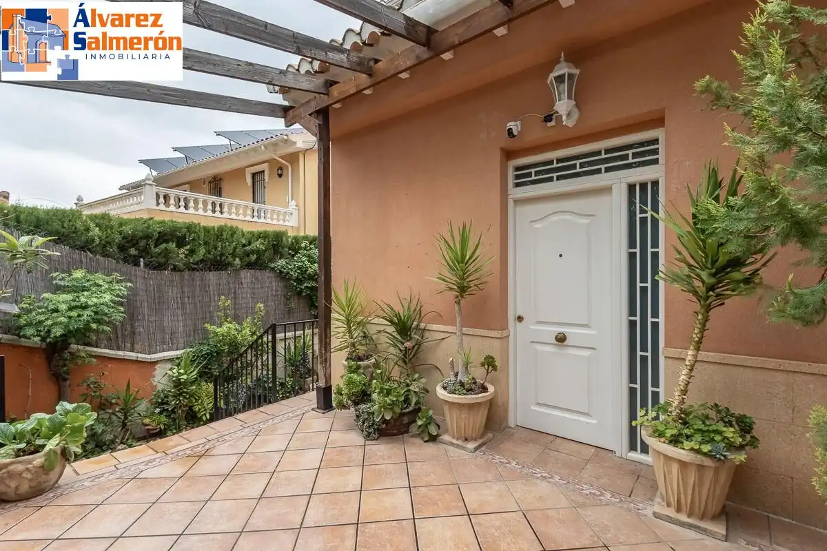 Detached house with terrace for sale in Calle Calle Sauce, imagen 4
