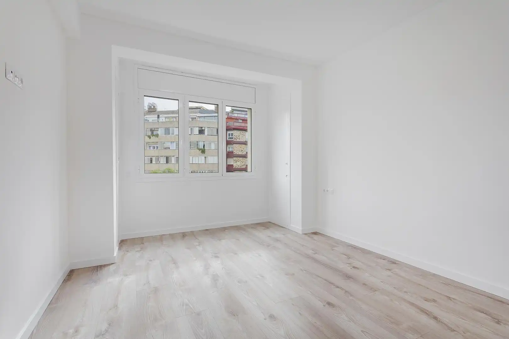 Bedroom of Flat for sale in  Barcelona Capital  with Air Conditioner, Heating and Parquet flooring