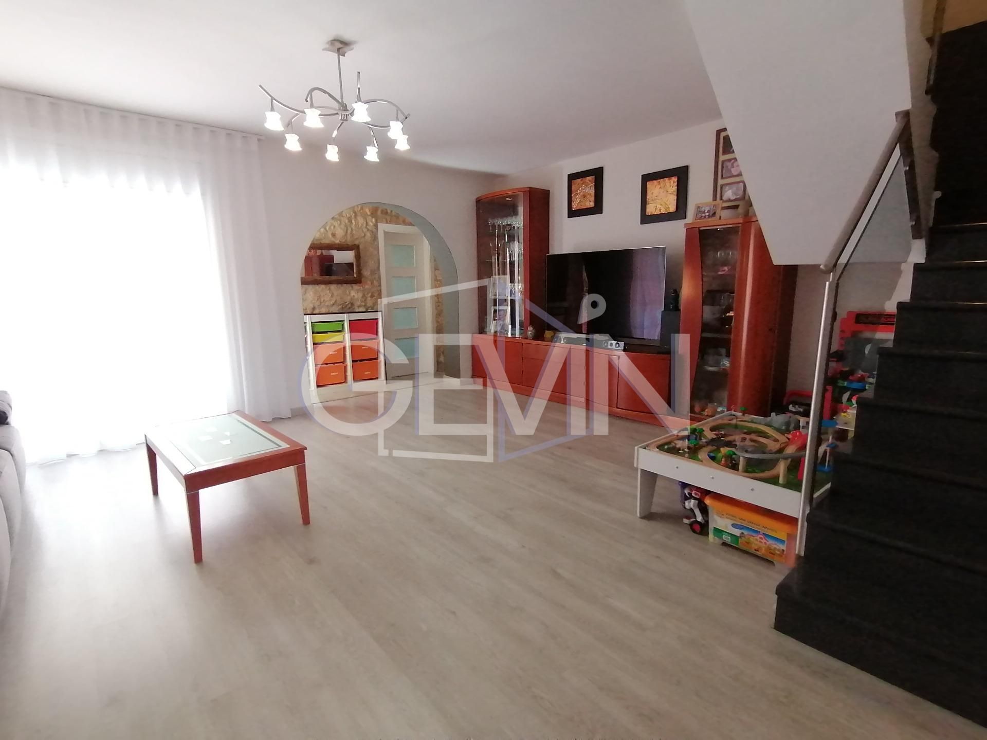 Living room of House or chalet for sale in Polinyà  with Air Conditioner, Heating and Parquet flooring