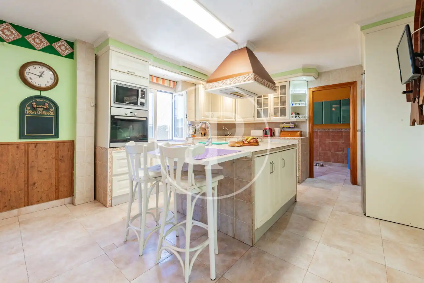 Kitchen of Houses for sale in Valdeolmos-Alalpardo, Madrid
