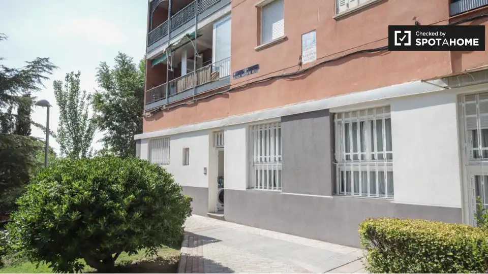 Vista exterior de Pis de lloguer en Madrid amb Aire condicionat, Calefacció i Moblat