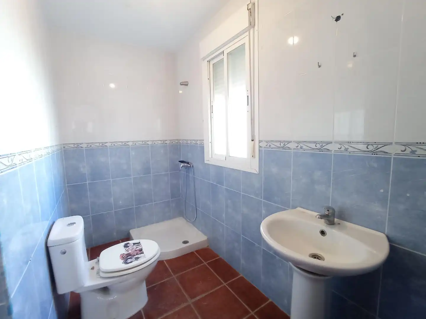Bathroom of Houses for sale in Chiclana de la Frontera  with Private garden, Terrace and Storage room