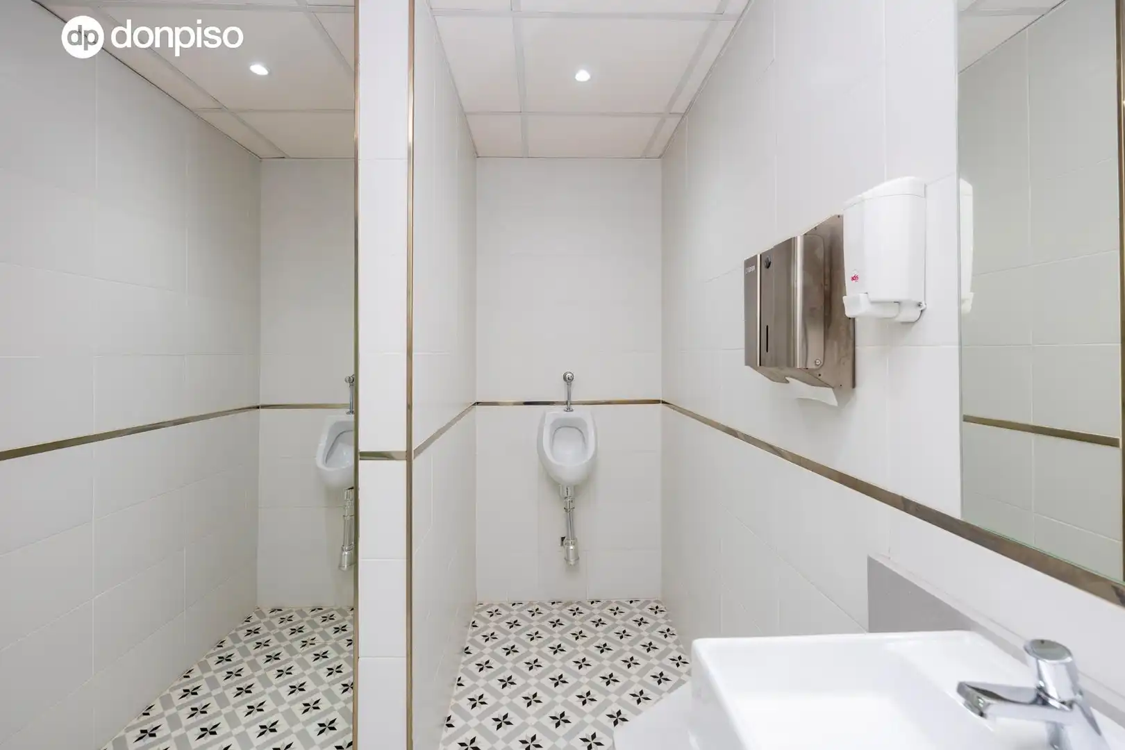 Local comercial en venta en Avenida Santa Maria de la Alhambra, imagen 12