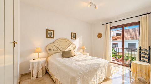 Dúplex en una posición elevada, con una amplia terraza y vistas a la bahía de Marbella y a La Concha, imagen 5
