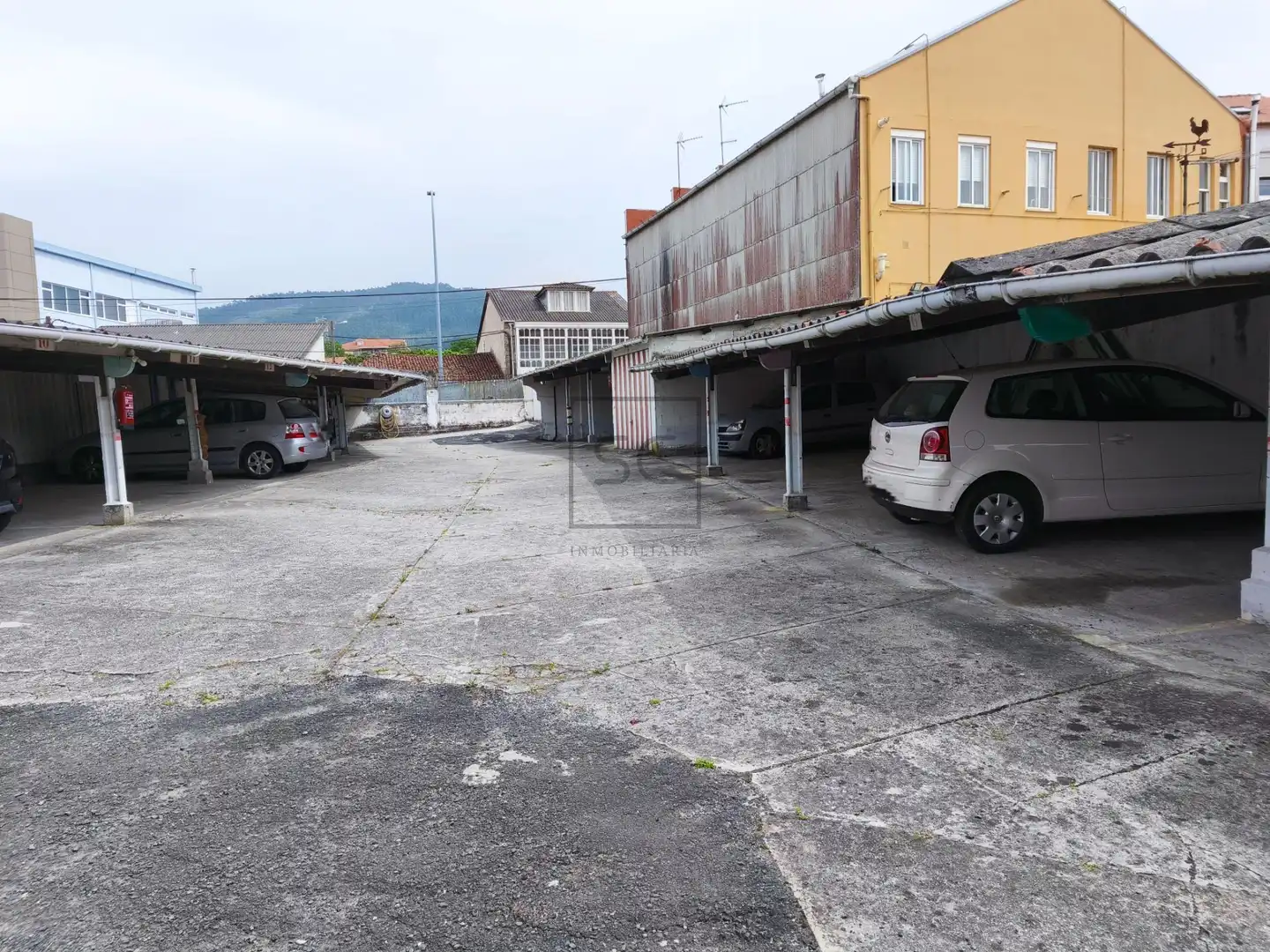 Aparcament de Casa o xalet en venda en Neda amb Calefacció, Jardí privat i Traster
