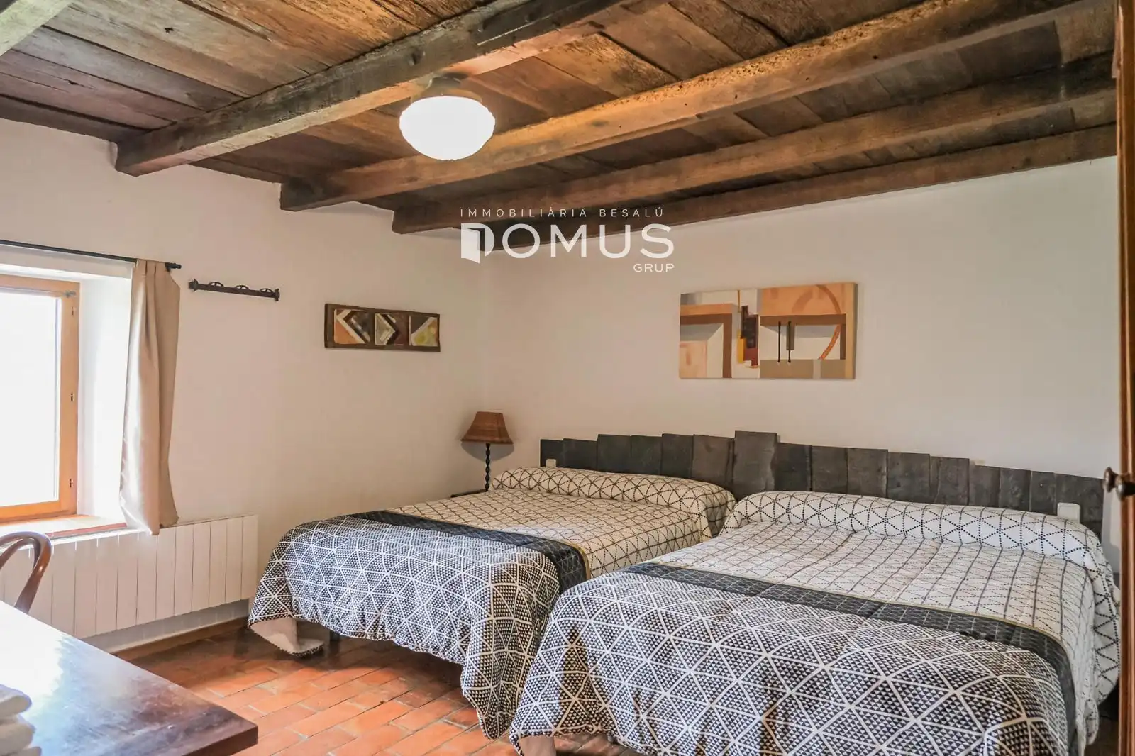Habitación de Finca rústica en venta en Santa Pau con Calefacción, Parquet y Piscina