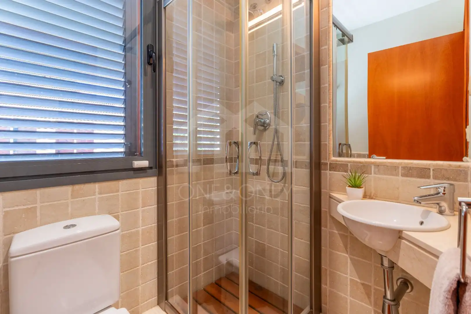 Badezimmer von Haus oder Chalet zur Miete in Mont-roig del Camp mit Klimaanlage, Heizung und Privatgarten