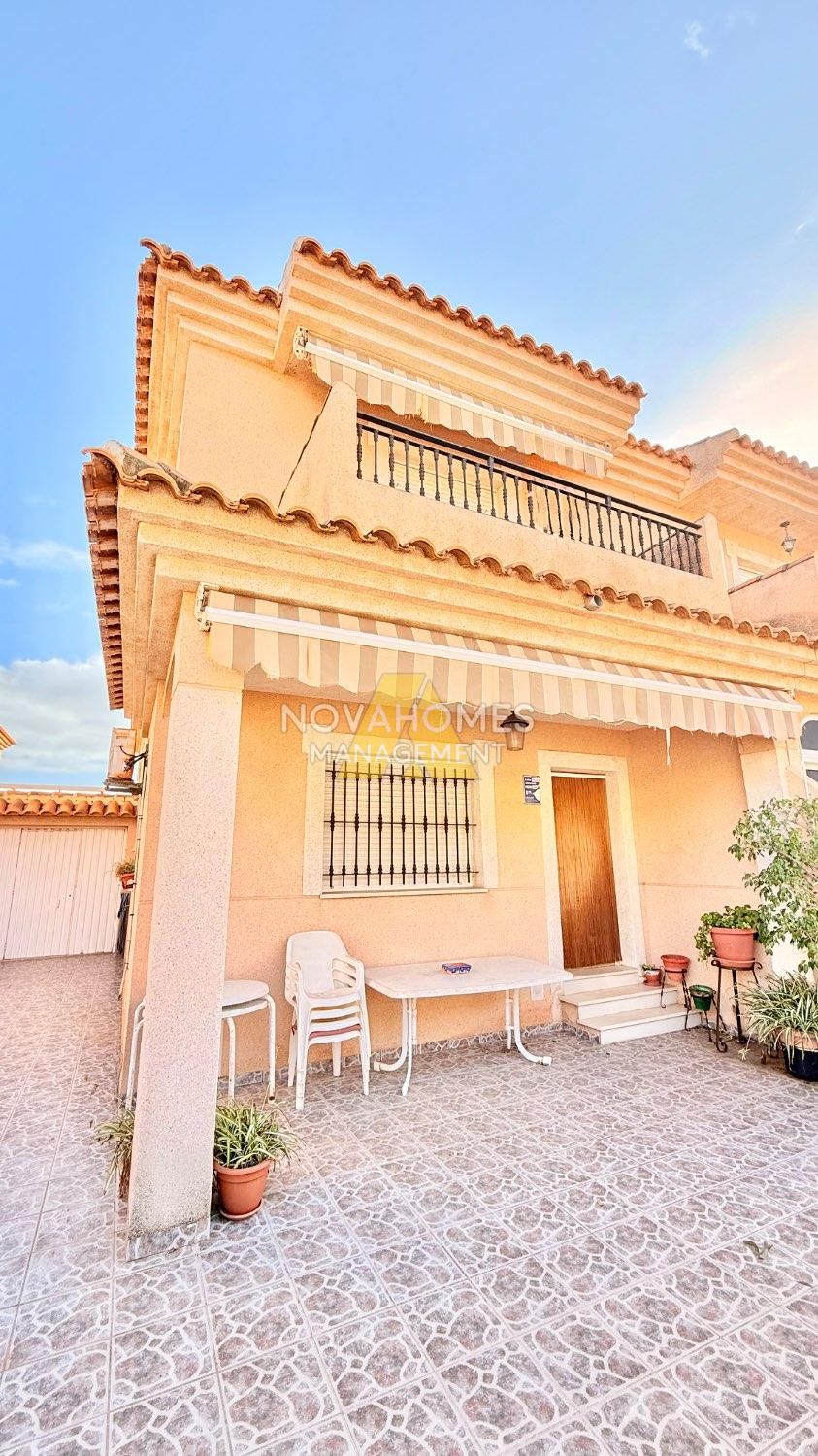 Vista exterior de Dúplex en venta en Cartagena con Aire acondicionado, Terraza y Amueblado