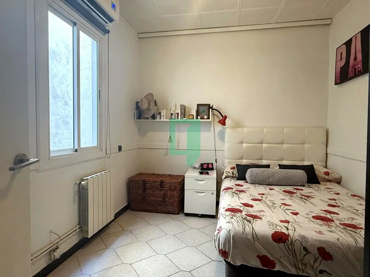 Dormitori de Pis en venda en Badalona amb Aire condicionat, Calefacció i Terrassa
