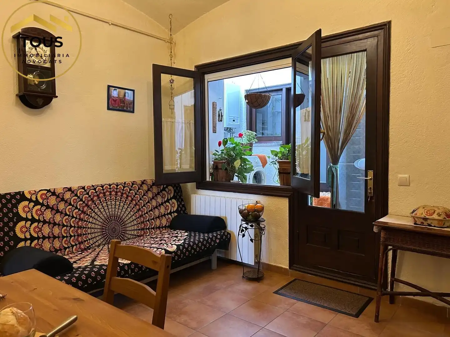 Sala de estar de Finca rústica en venta en Vilassar de Dalt con Calefacción y Terraza