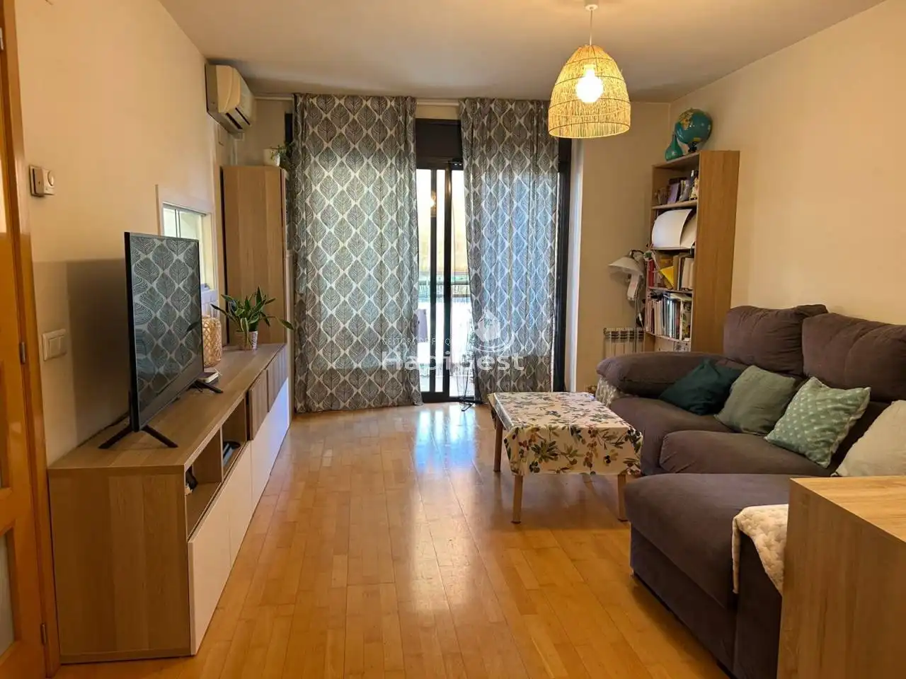 Sala de estar de Piso en venta en Girona con Aire acondicionado, Calefacción y Parquet