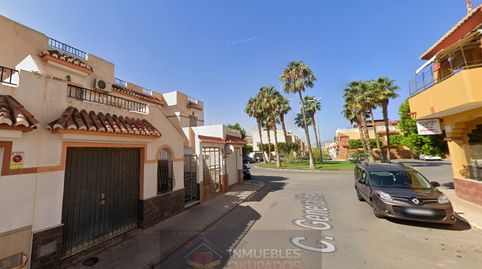 Foto 2 de Casa o xalet en venda a Generalife, 54, Santa María del Águila, El Ejido