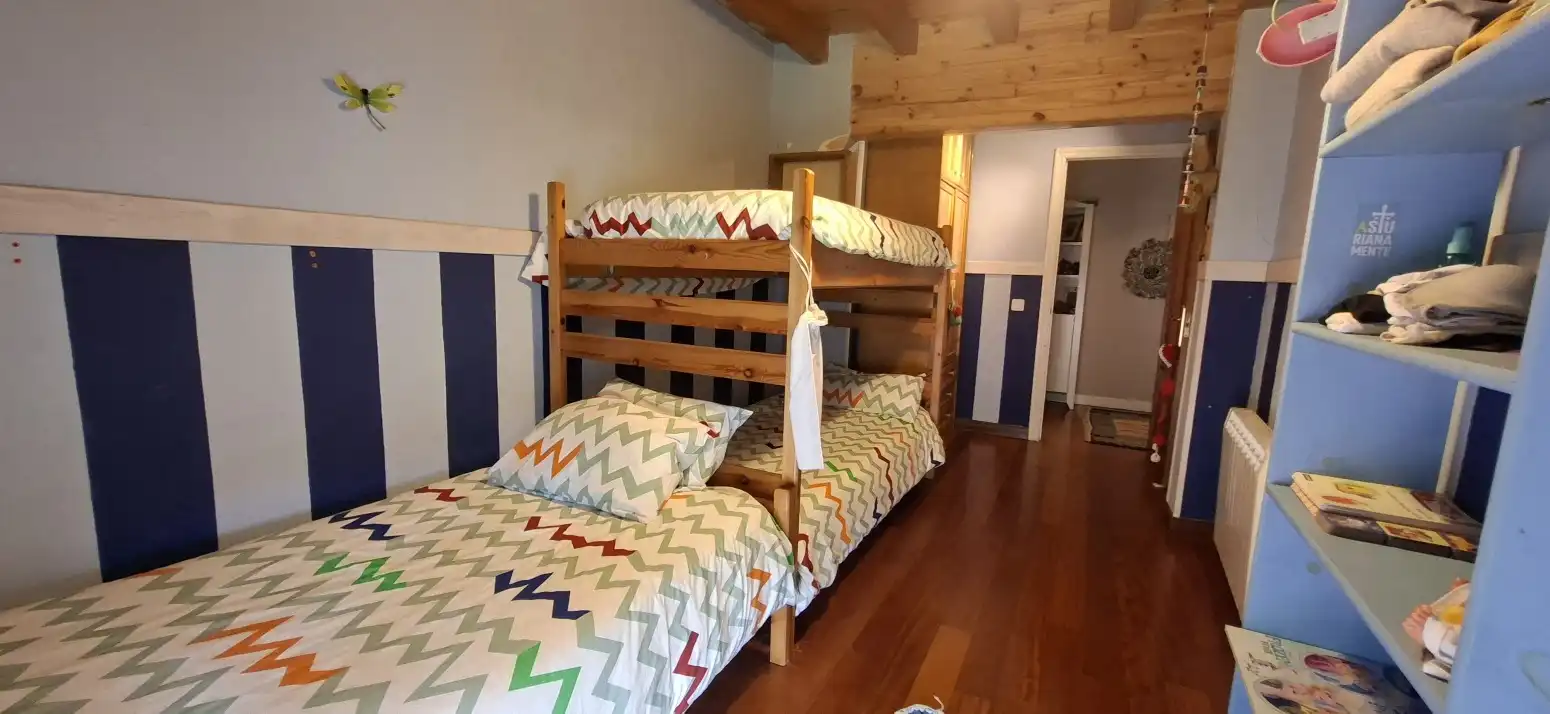 Dormitori de Àtic en venda en Cabezón de la Sal amb Calefacció i Parquet