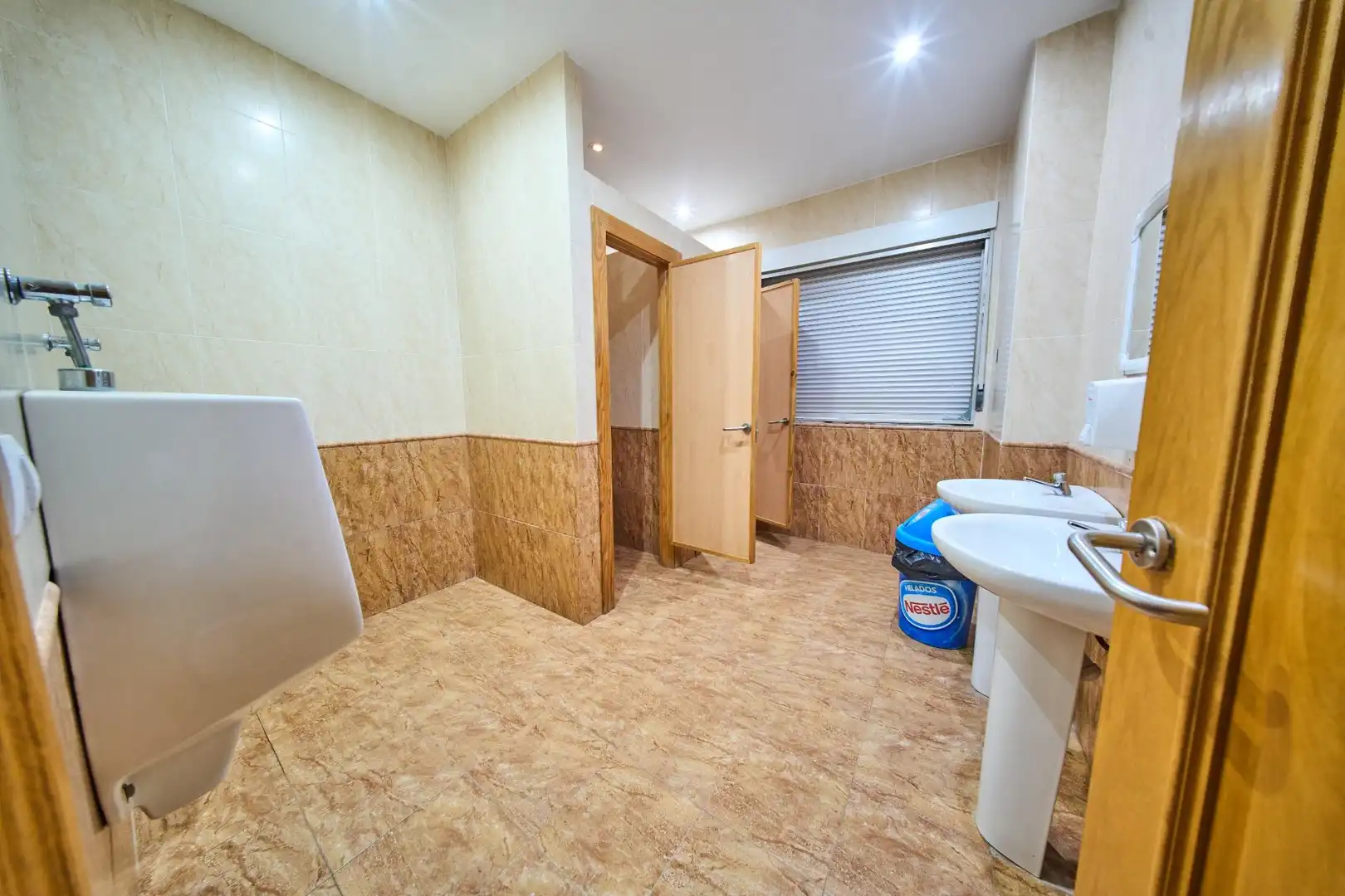 Bathroom of Commercial properties for sale in Castillo de Locubín
