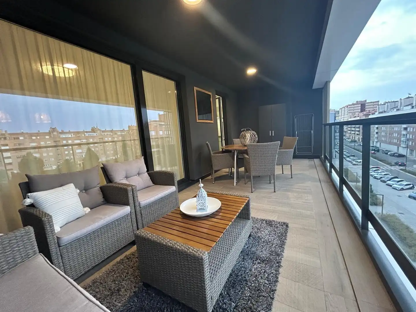 Terrace of Flat for rent in Chantrea