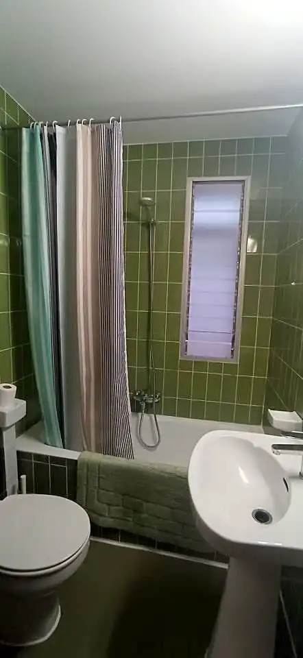 Baño de Apartamento de alquiler en Moncada con Aire acondicionado, Terraza y Amueblado