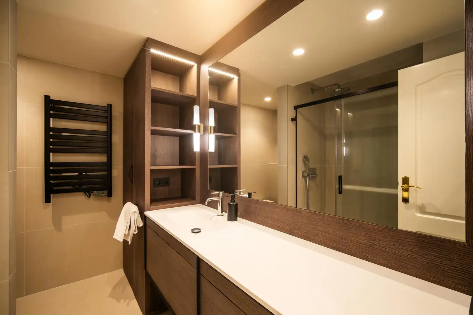Apartament amb terrassa en venda a Milla de Oro, imagen 9
