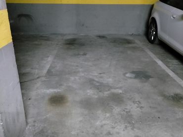 Posto auto singolo in affitto a Carrer de Brutau