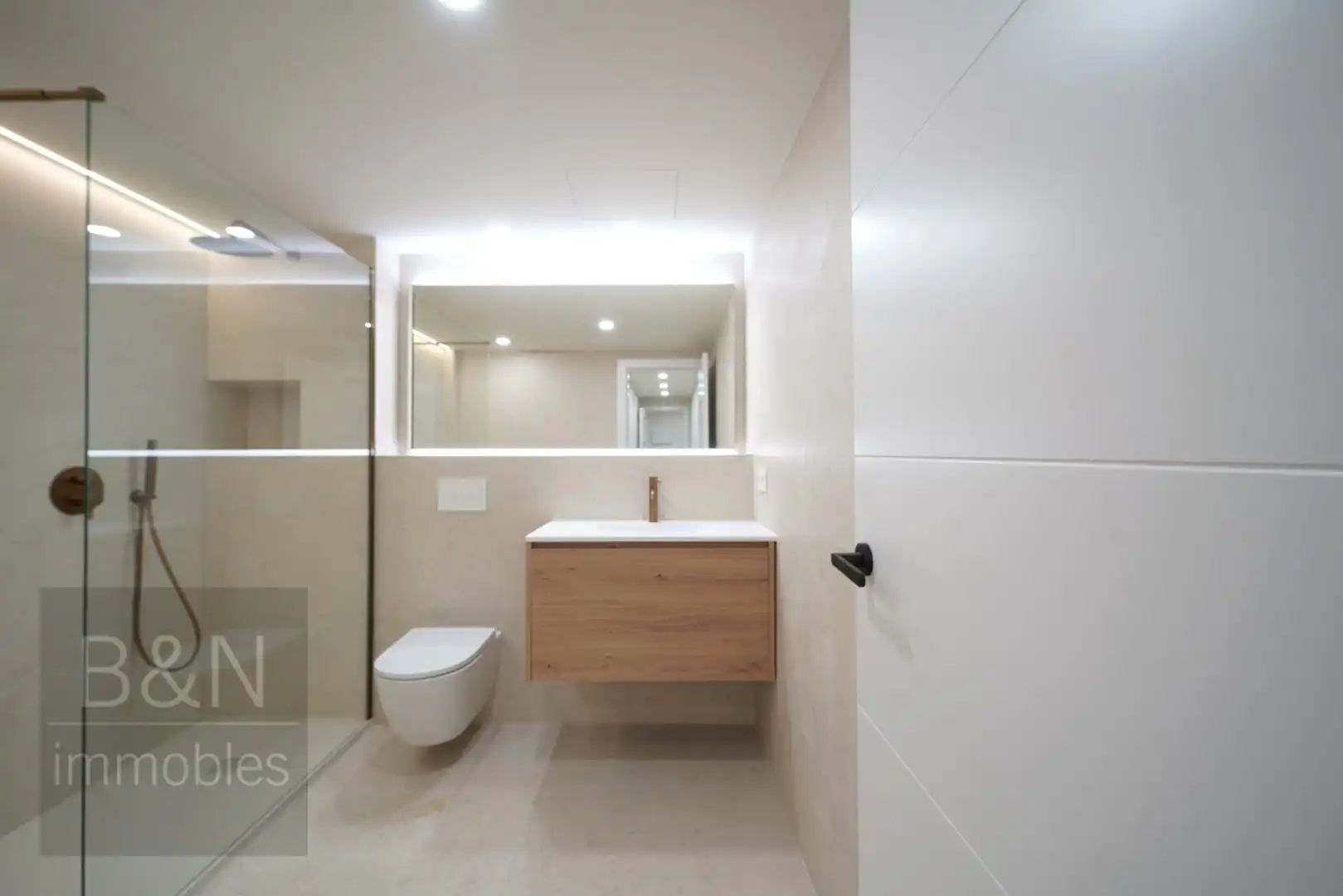 Baño de Piso en venta en Terrassa con Aire acondicionado, Calefacción y Terraza