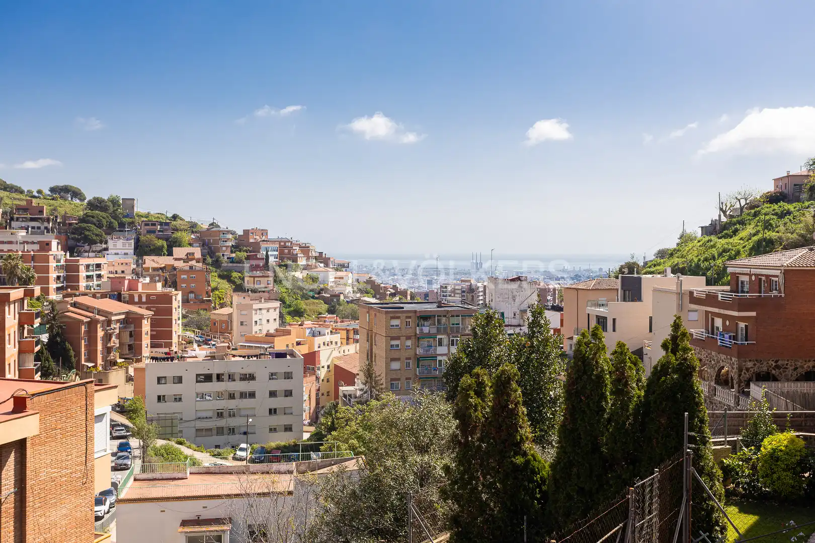 House with terrace for sale in Horta - Guinardó