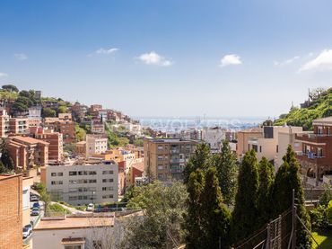 Casa con balcone in vendita a Horta - Guinardó