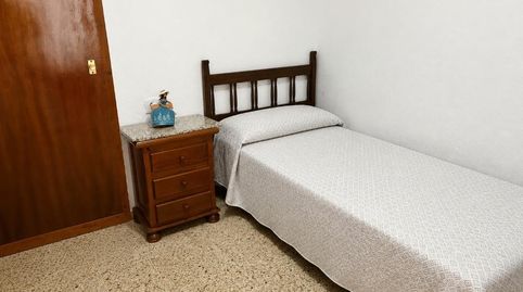 Foto 3 de Planta baja de alquiler en Oliva Playa, Oliva
