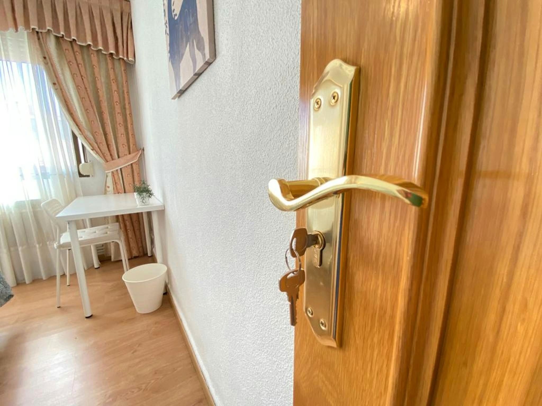 Flat to share in  Madrid Capital  with Heating, Furnished and Washing machine