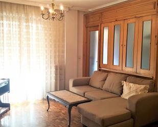 Living room of Flat to rent in Salamanca Capital  with Balcony