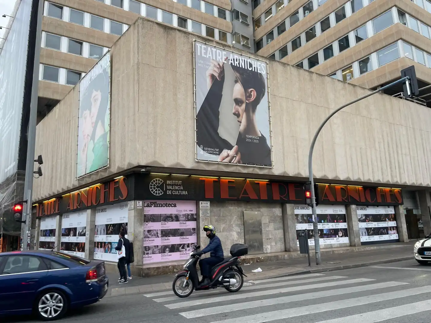 Gemischtgenutztes Gebäude zum Verkauf in Benalúa - Babel, imagen 8
