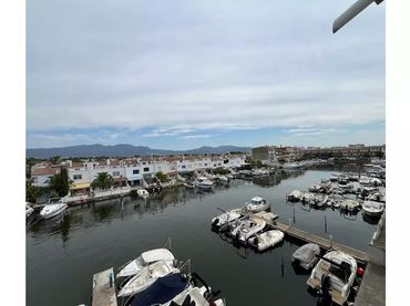 Pis amb ascensor en venda a Sector Port Emporda
