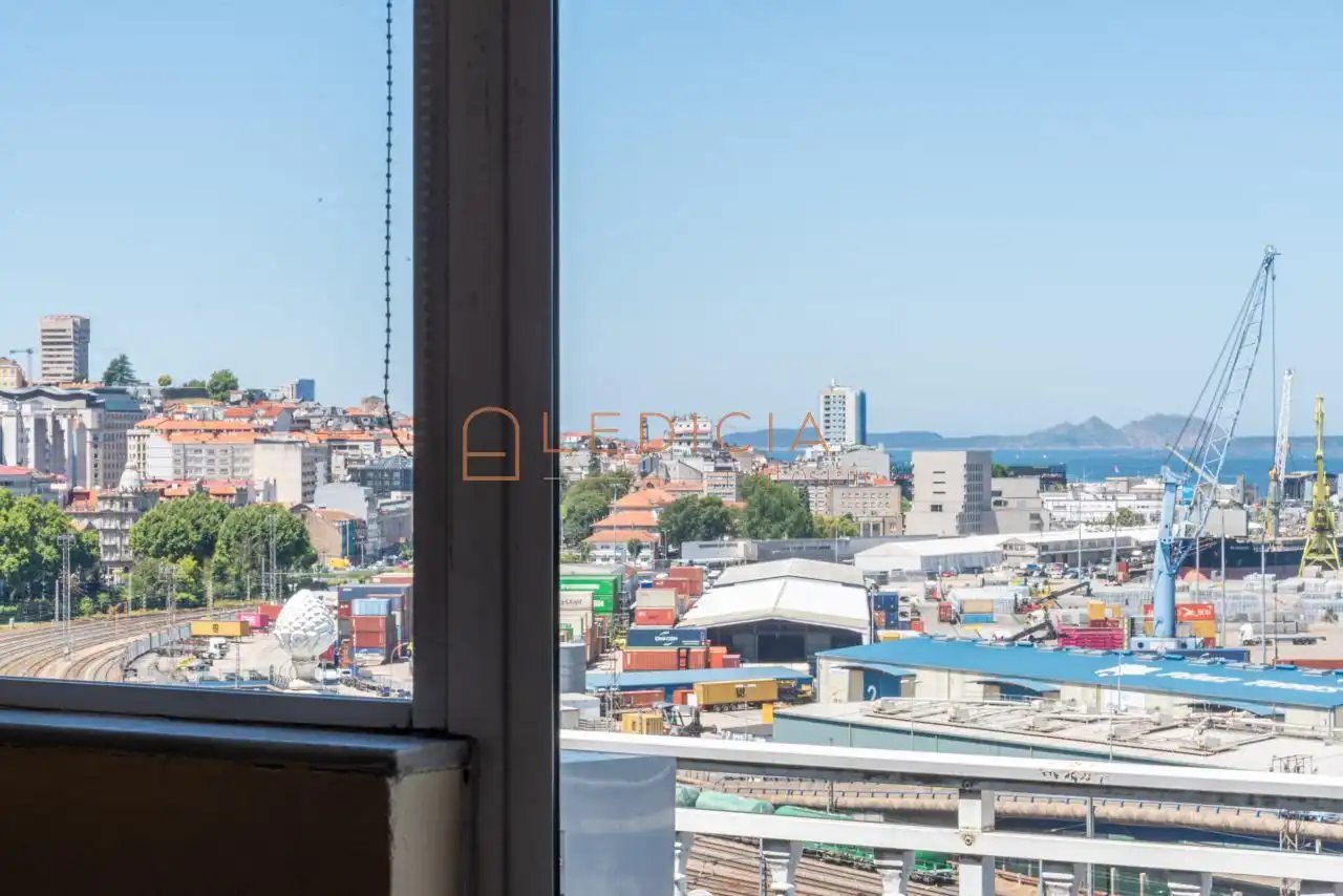 Piso en venta en García Barbón, 114, Centro - Areal