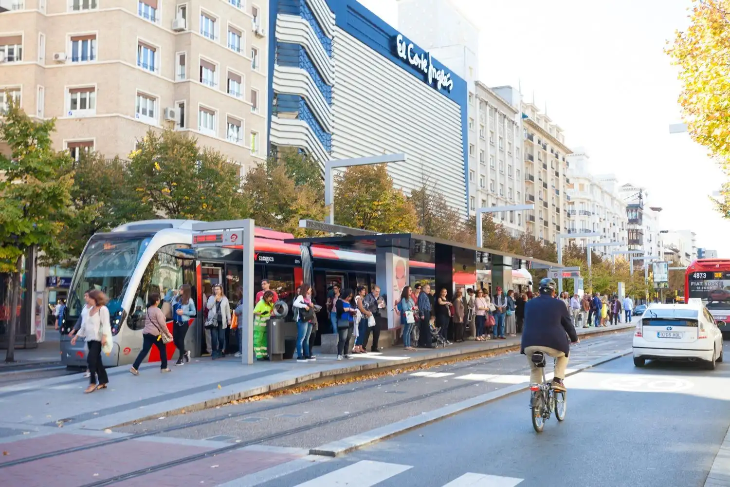 Vista exterior de Piso de alquiler en Zaragoza con Balcón