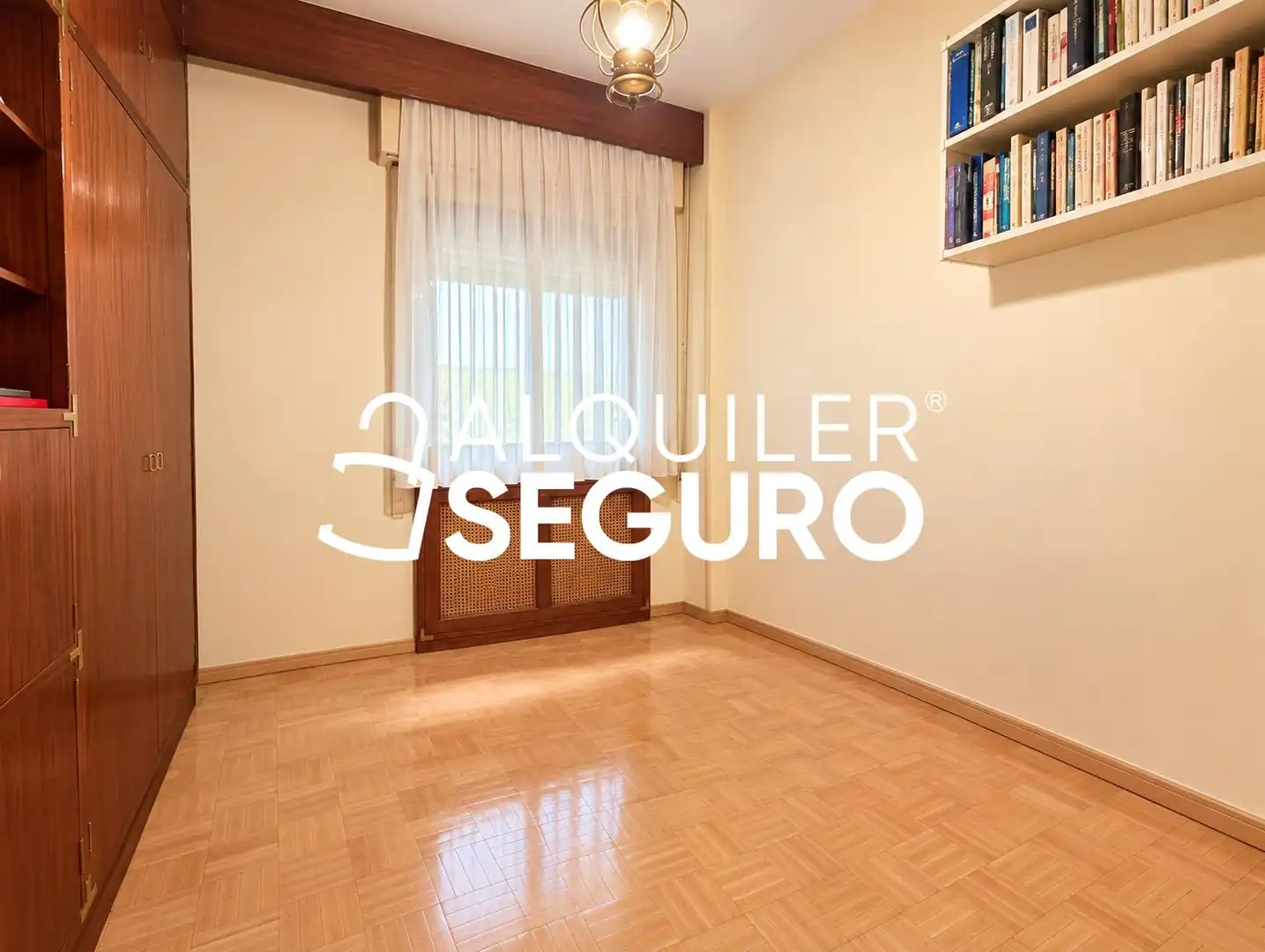 Habitación de Piso de alquiler en Chamberí