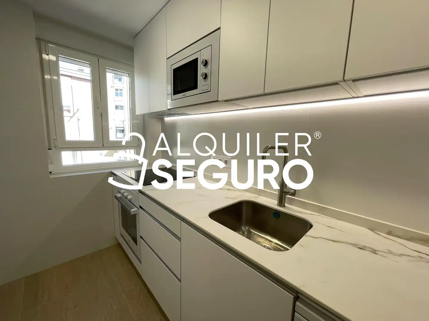 Wohnung zur Miete in de San Juan de Mata, Ciudad Universitaria