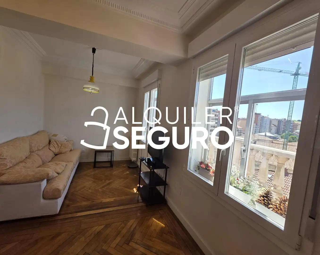 Sala de estar de Piso de alquiler en Burgos con Calefacción, Terraza y Amueblado