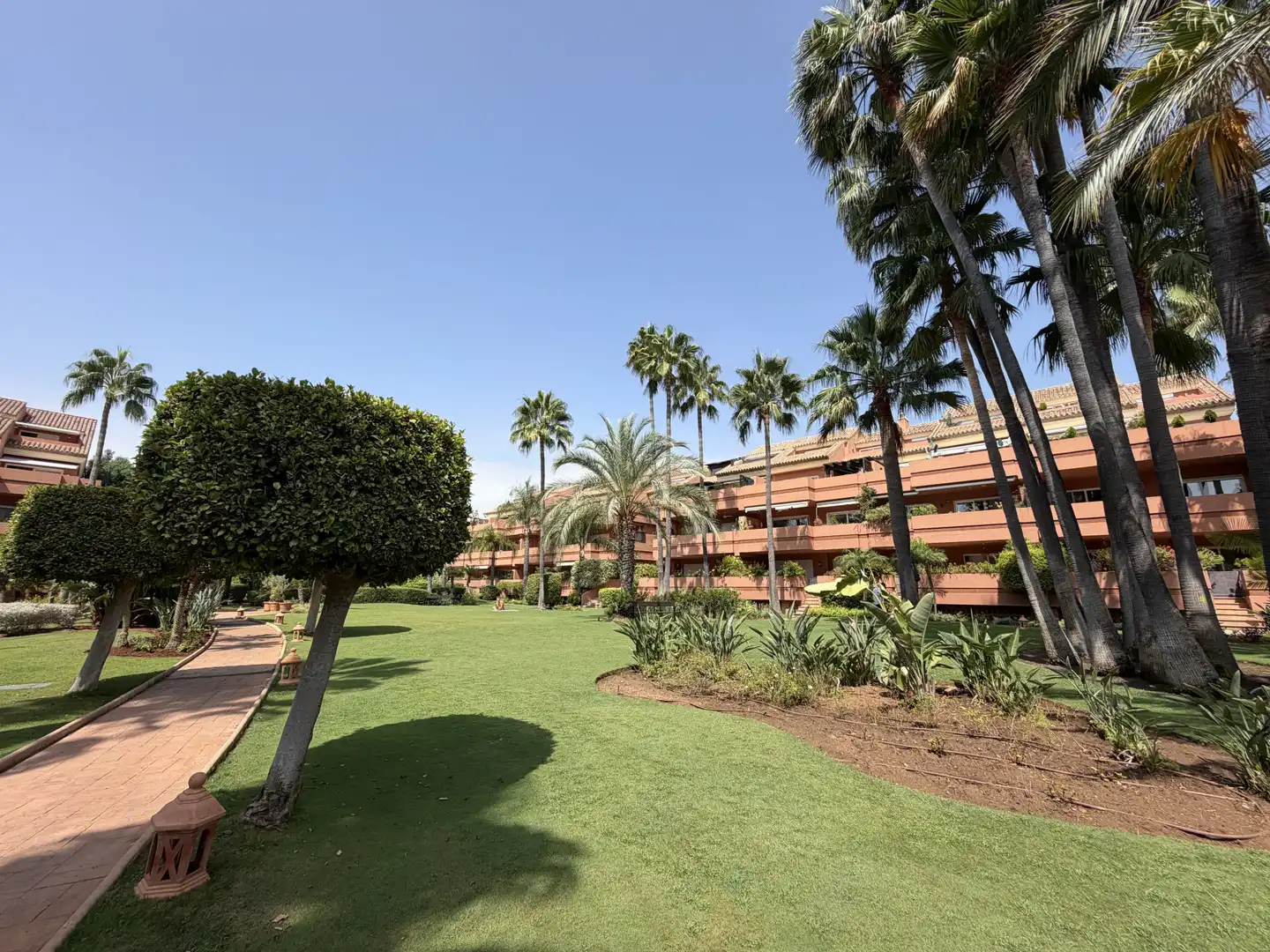 Apartament amb terrassa en venda a Nueva Andalucía