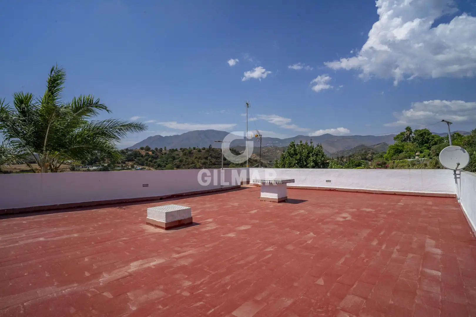 Terrassa de Casa o xalet en venda en Estepona amb Jardí privat i Piscina