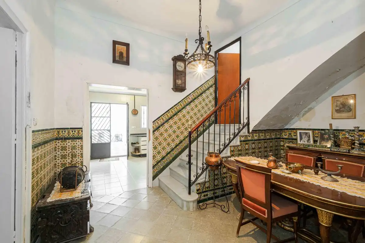 Houses for sale in Arahal  with Heating