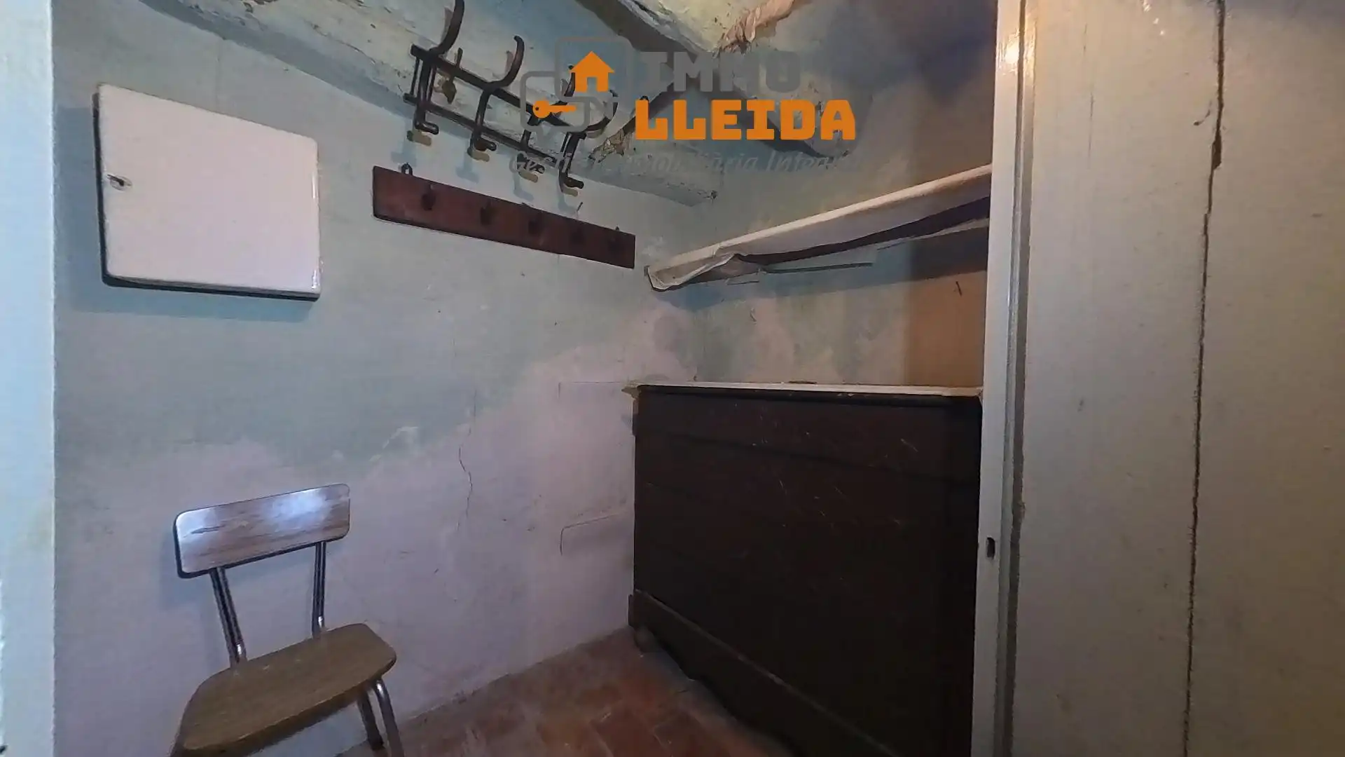 Casa adosada en venta en Cervera con Trastero y Balcón