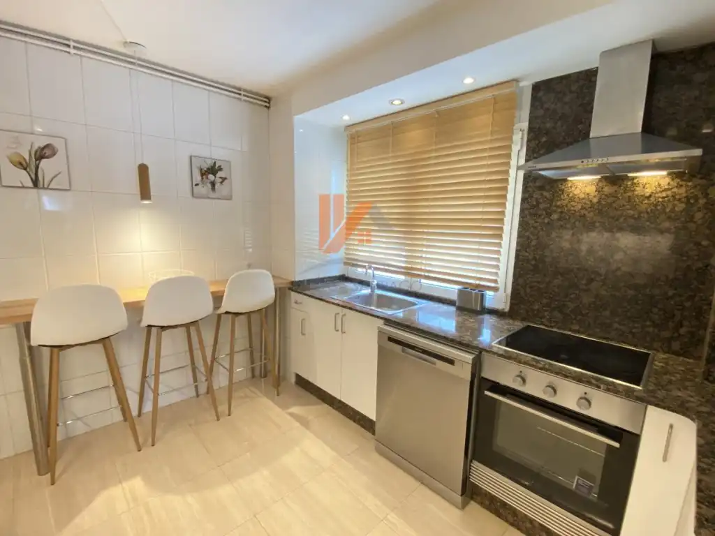 Flat for rent in Rua Santiago Del Estero (De), 7, Ensanche - Sar